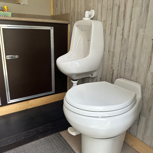 Bella Trailers - VIP wedding event restroom and mobile bathrooms